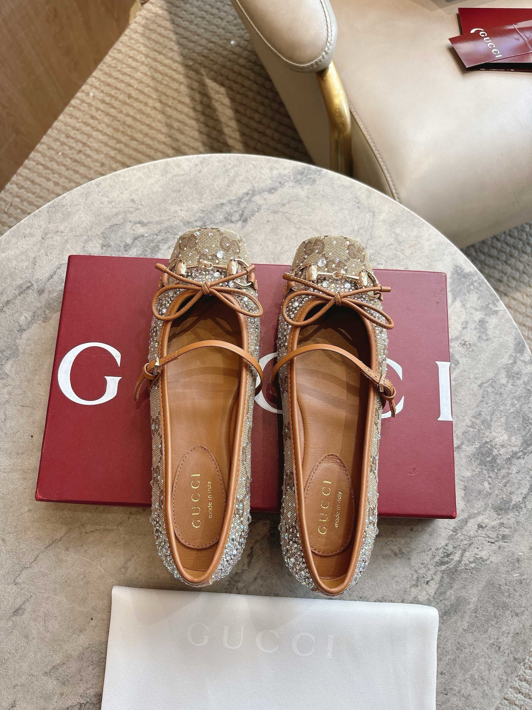 ua G*u*i horsebit gg canbas ballet flats