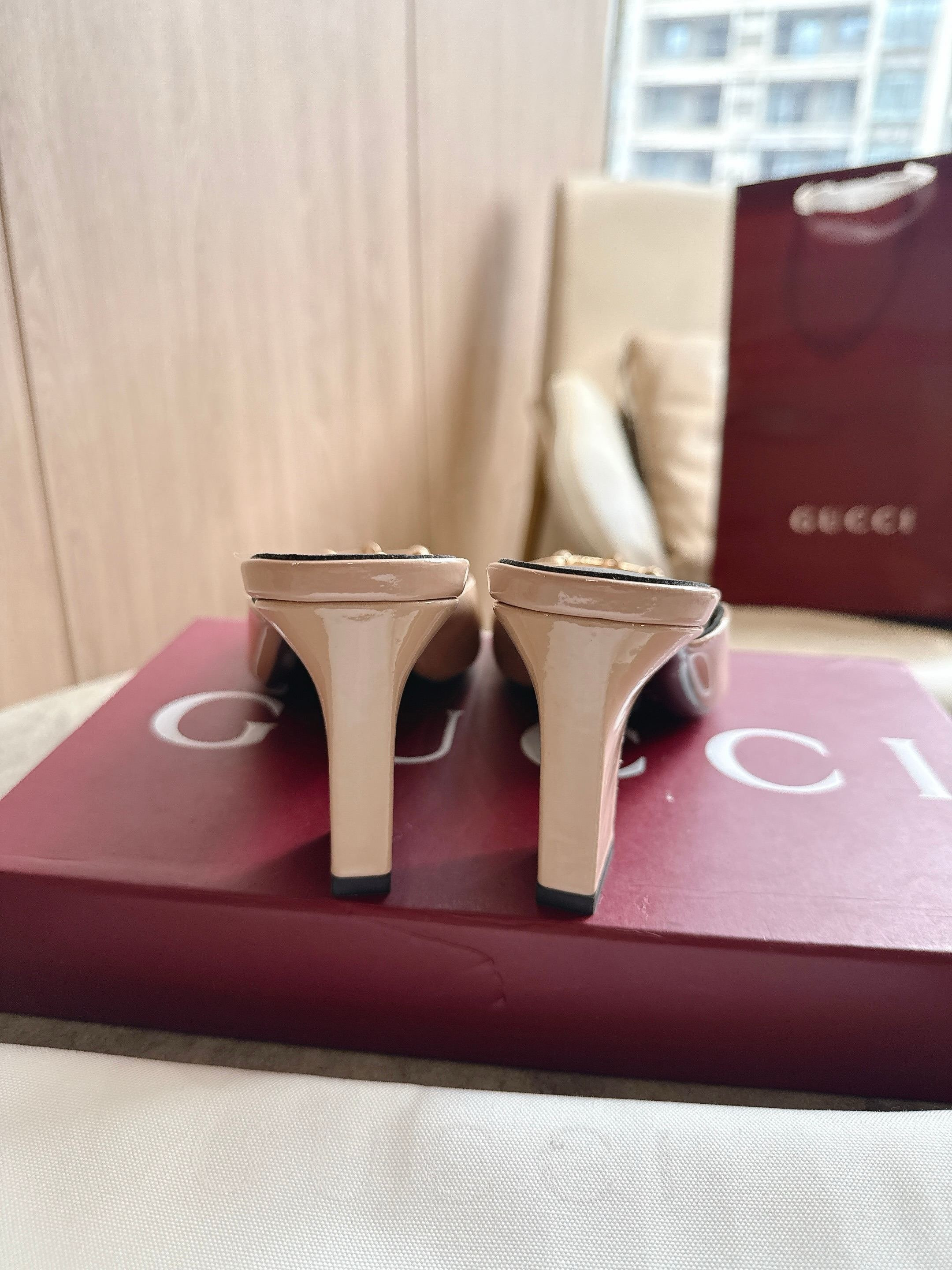 ua G*u*i signora sandals