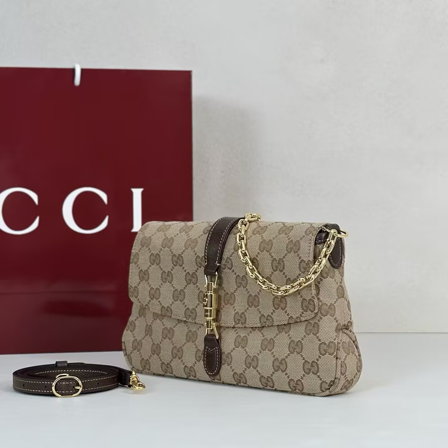 G*u*i aperitivo medium shoulder bag 26x14.5x3.5cm
