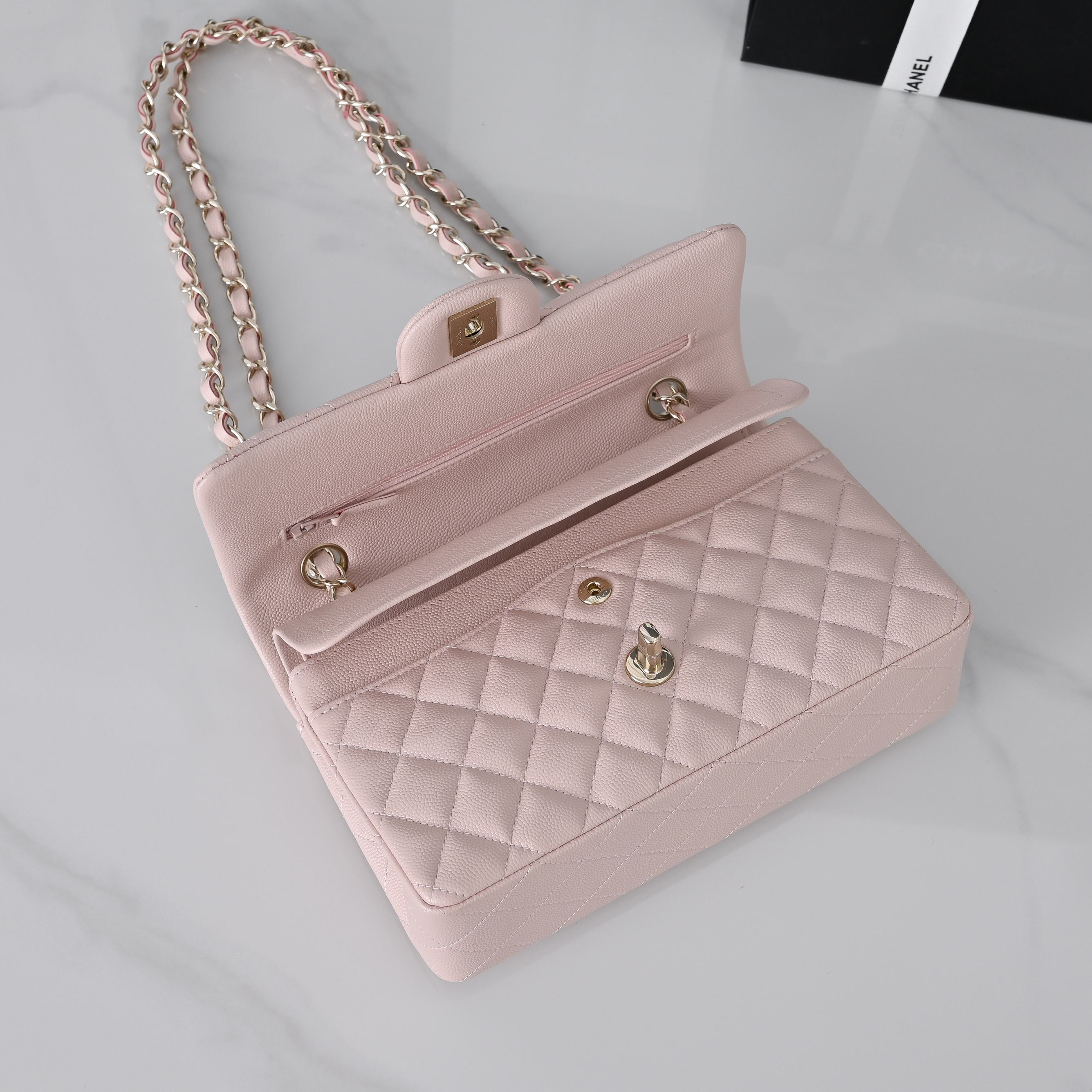 Ch*el classic flap handbag light pink with light gold hardware and caviar leather a01113 23x14.5x6cm