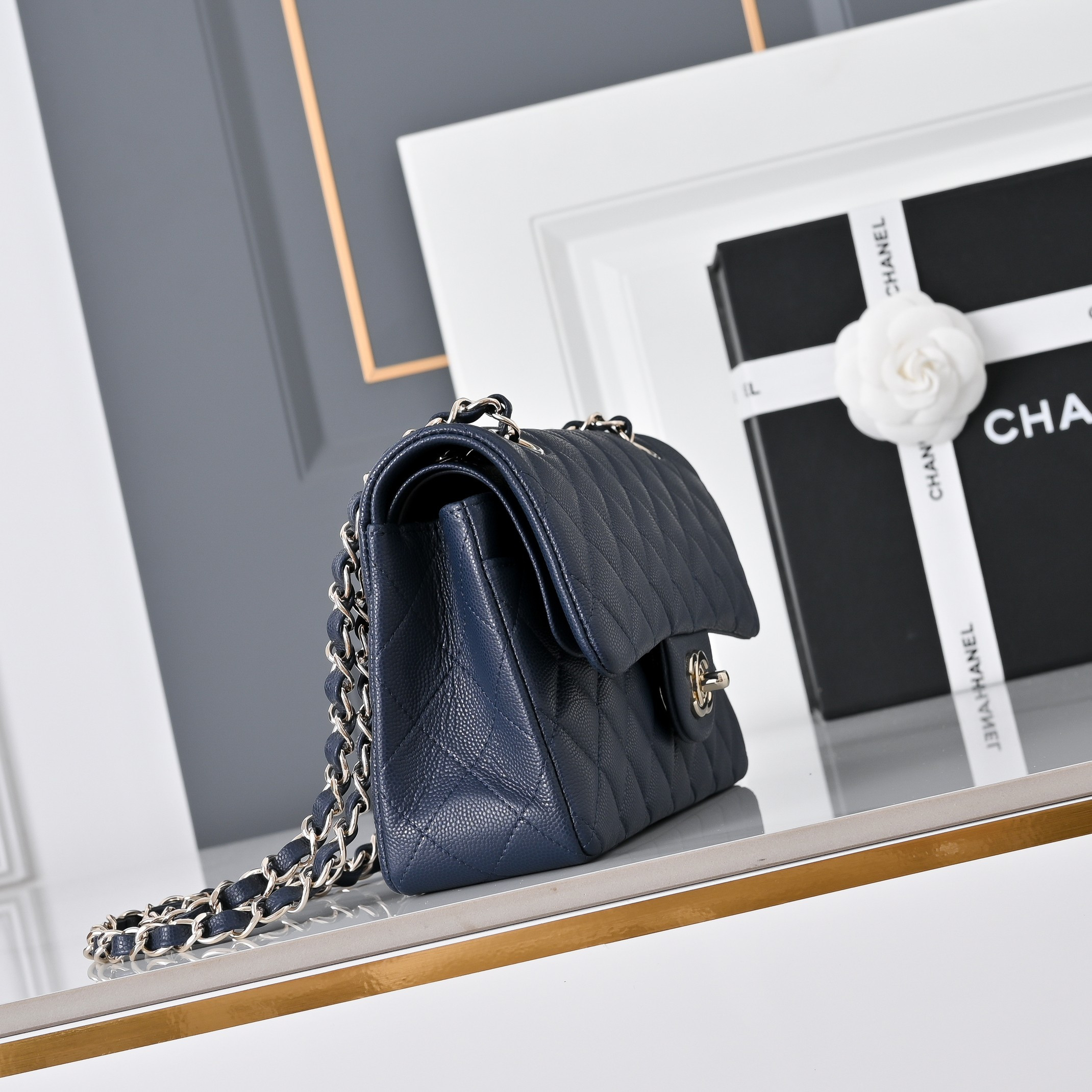 Ch*el classic flap handbag royal blue with light gold hardware and caviar leather a01113 23x14.5x6cm