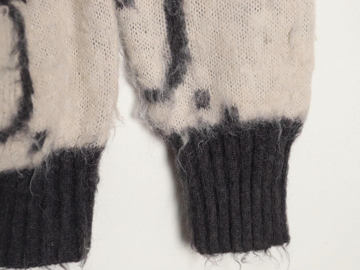 G*u*i 24ss cardigan sweaters