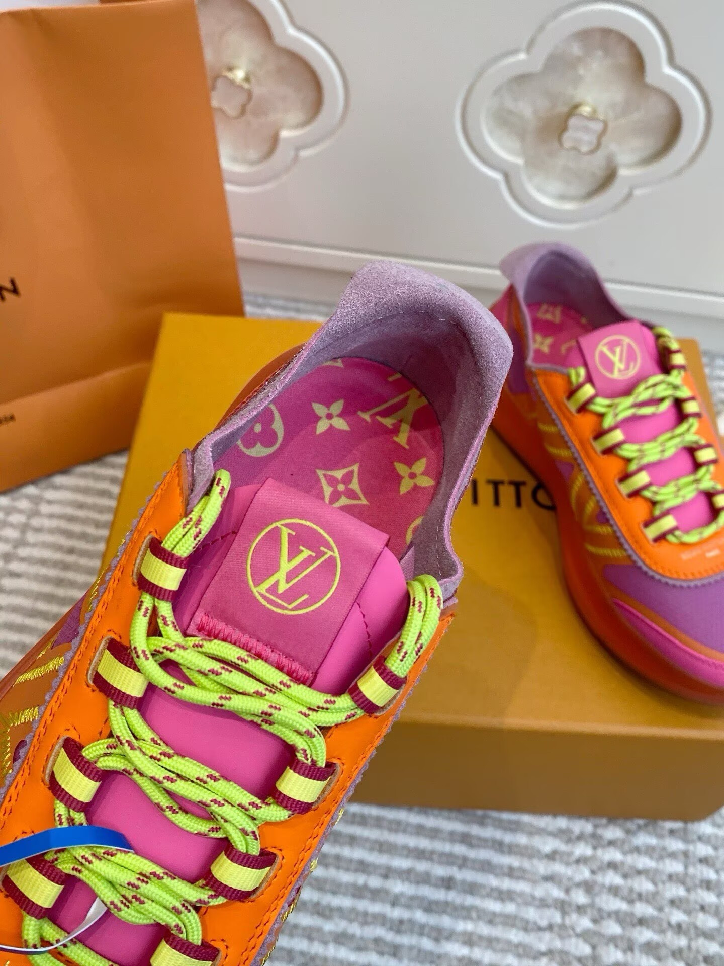 UA LV Sprint Sneakers