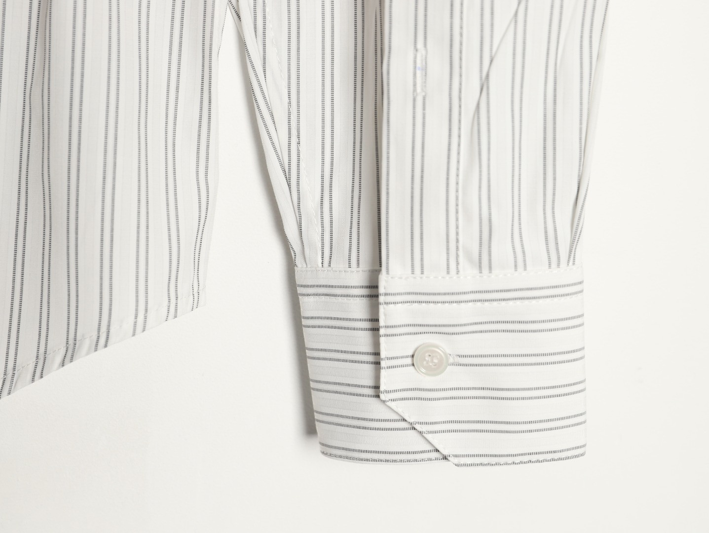 Ce**e long-sleeved shirts