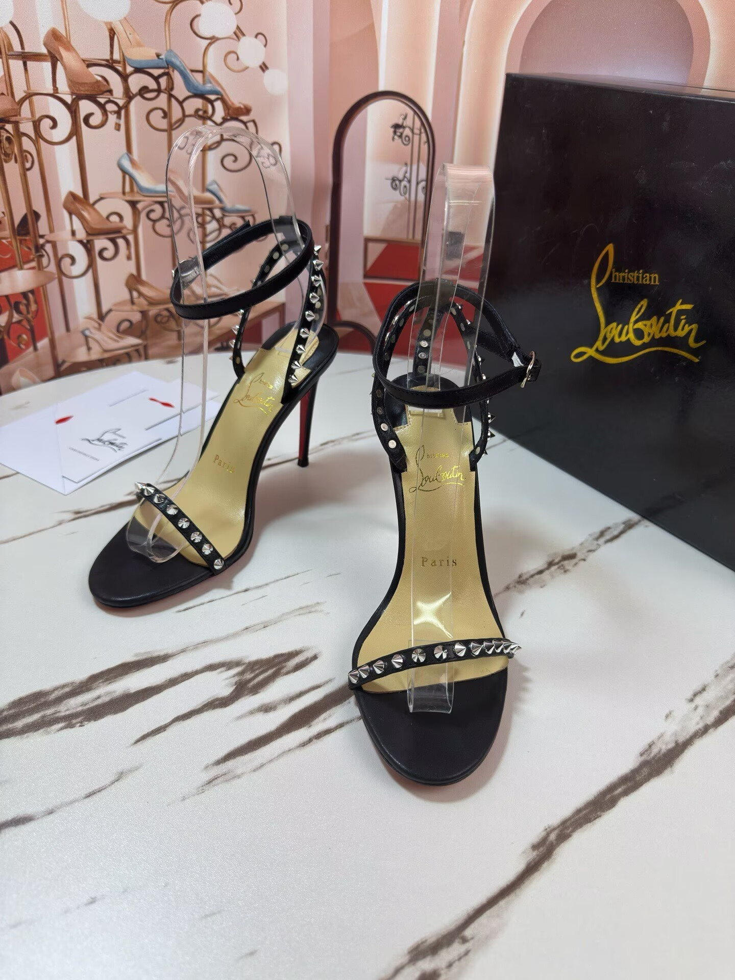 ua Ch**an louboutin galeria sandals
