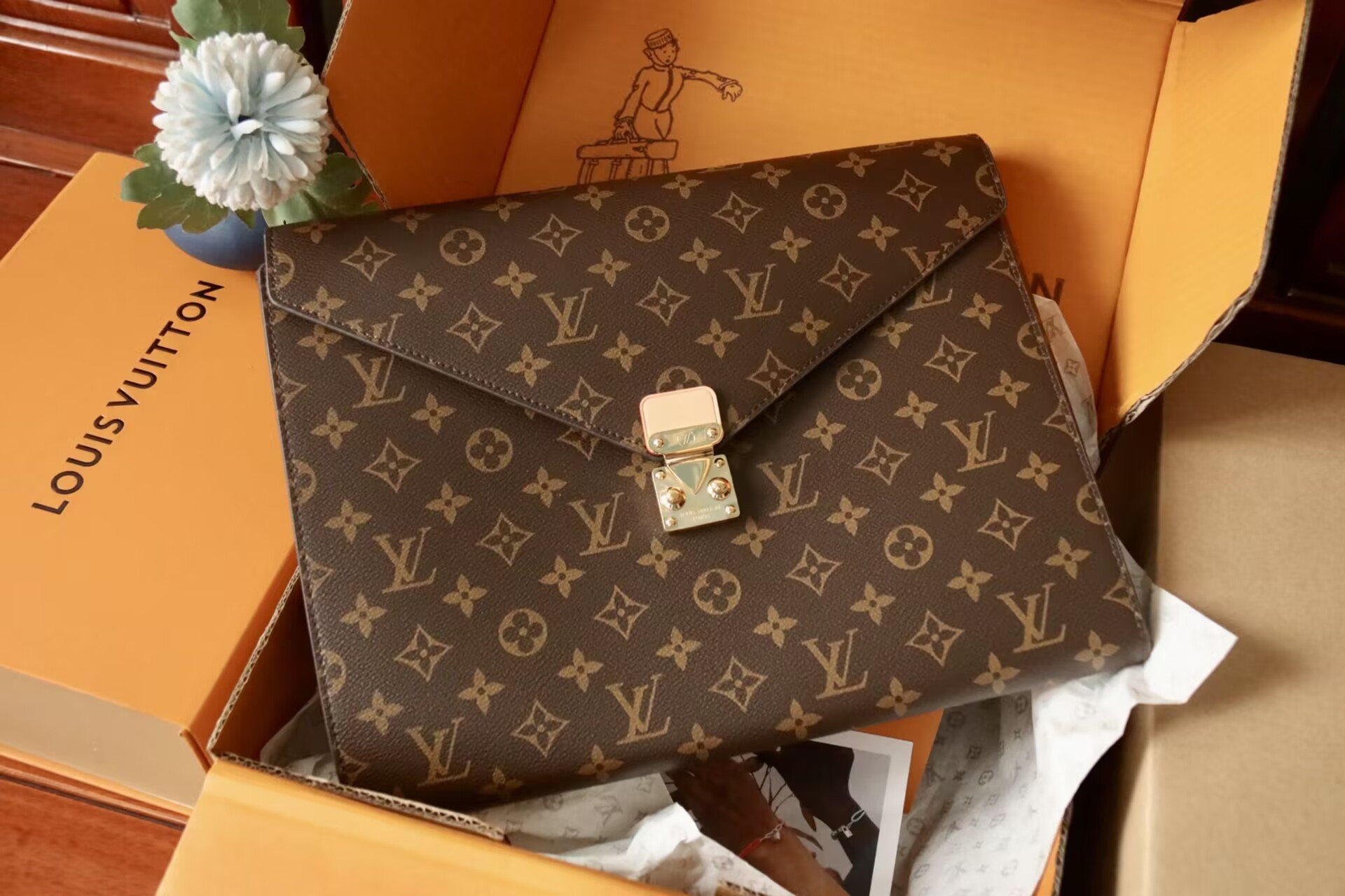LV Mark Folder GI0721 3.5x26x32.5cm