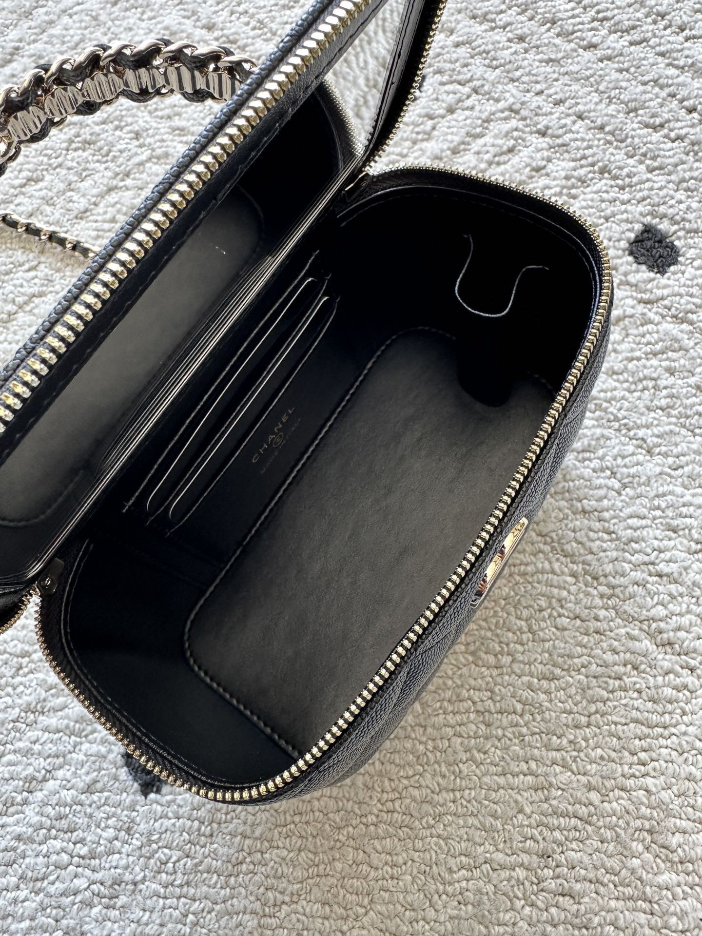 Ch*el classic vanity with chain handbag as4940 17x9.5x8cm