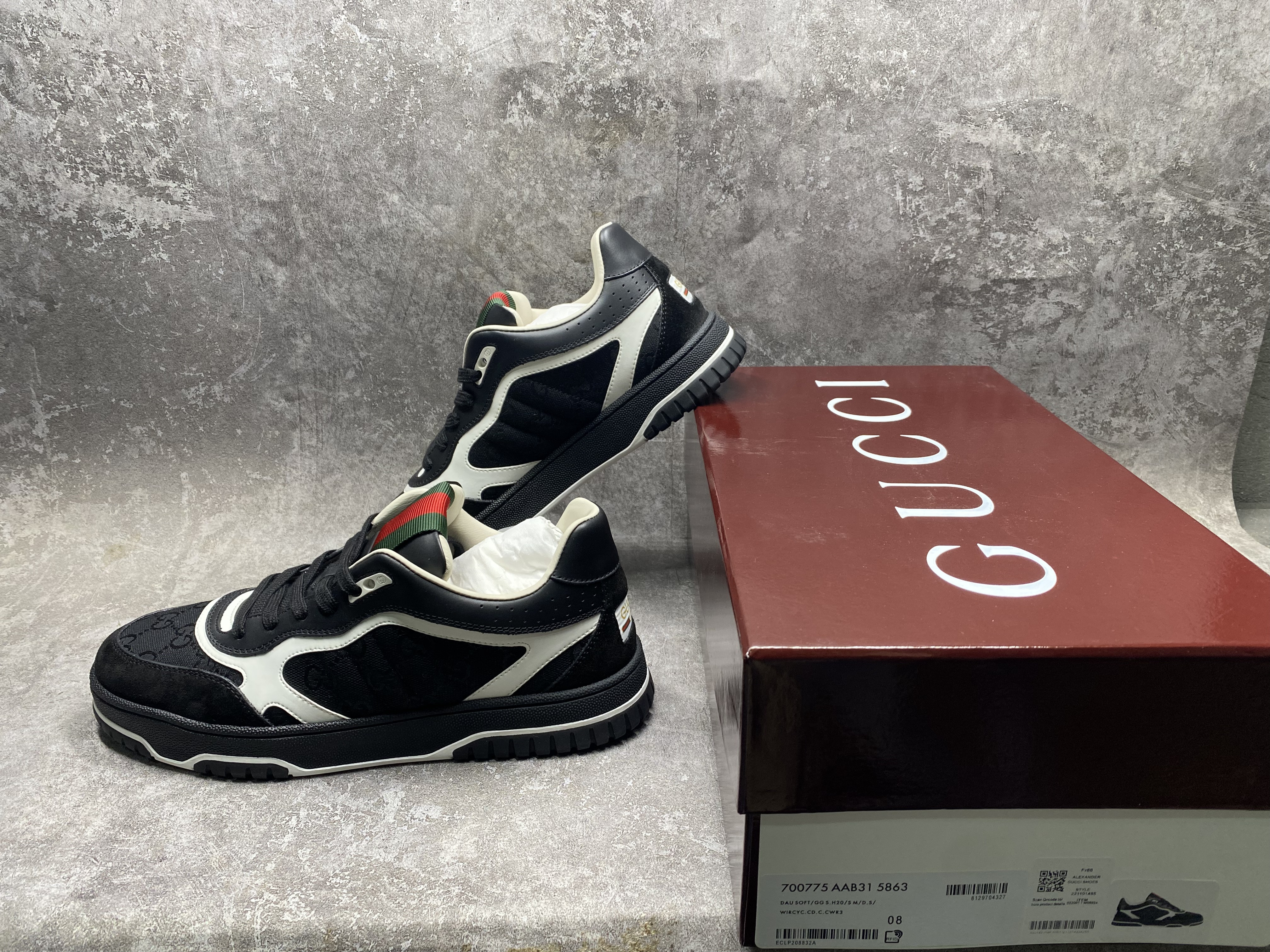 ua G*u*i re-web sneaker