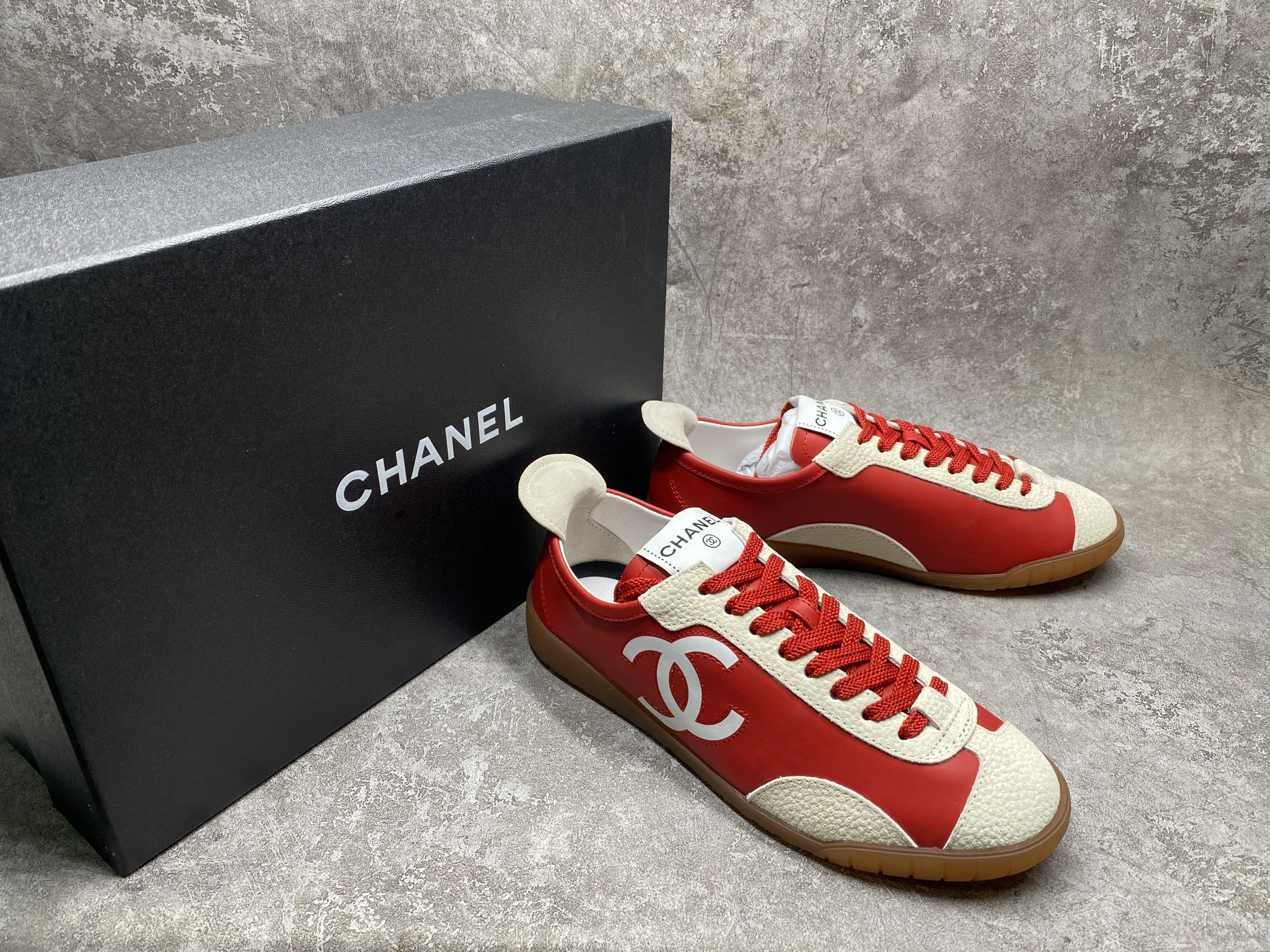 ua Ch*el trainers sneakers
