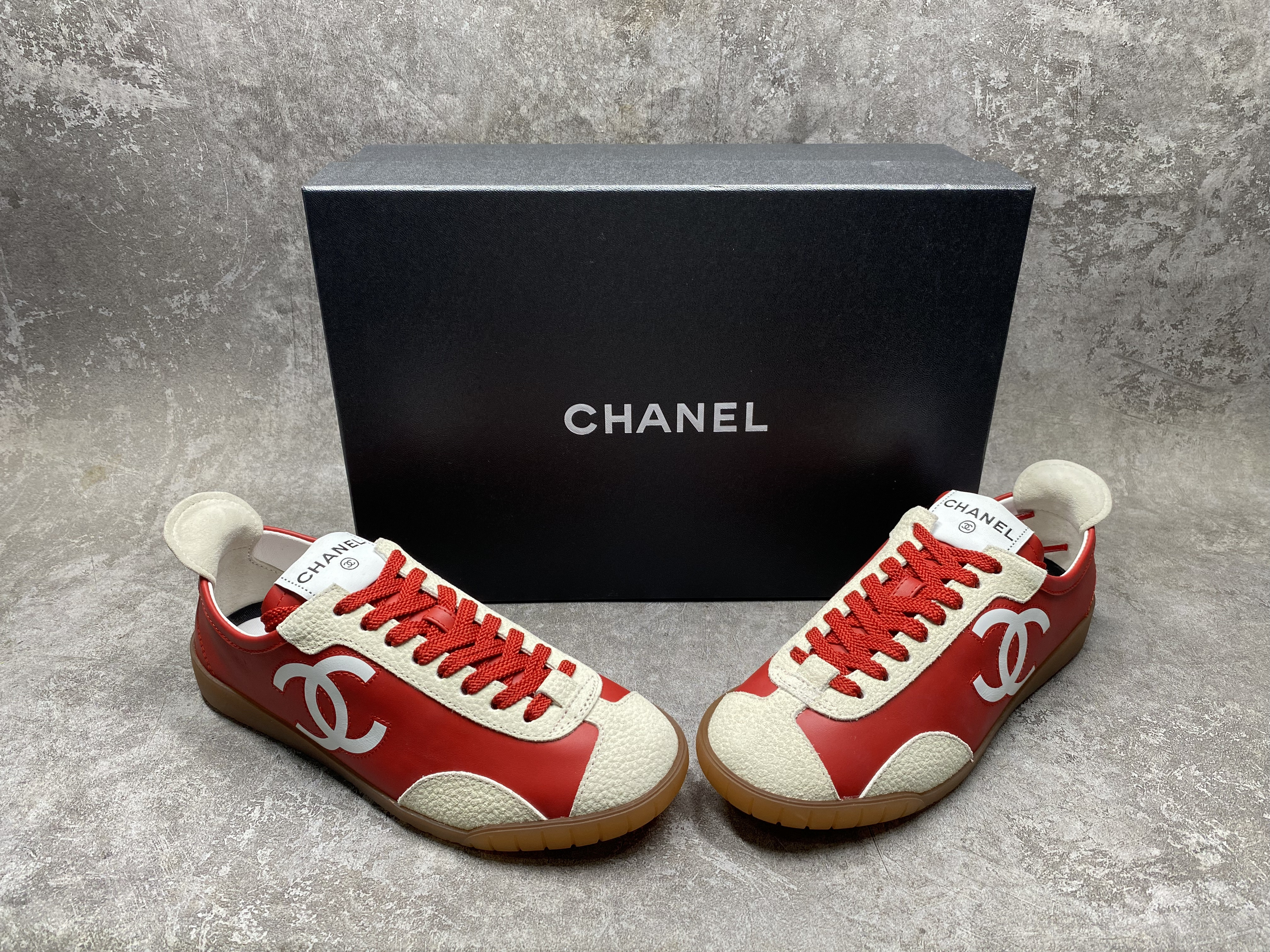 ua Ch*el trainers sneakers