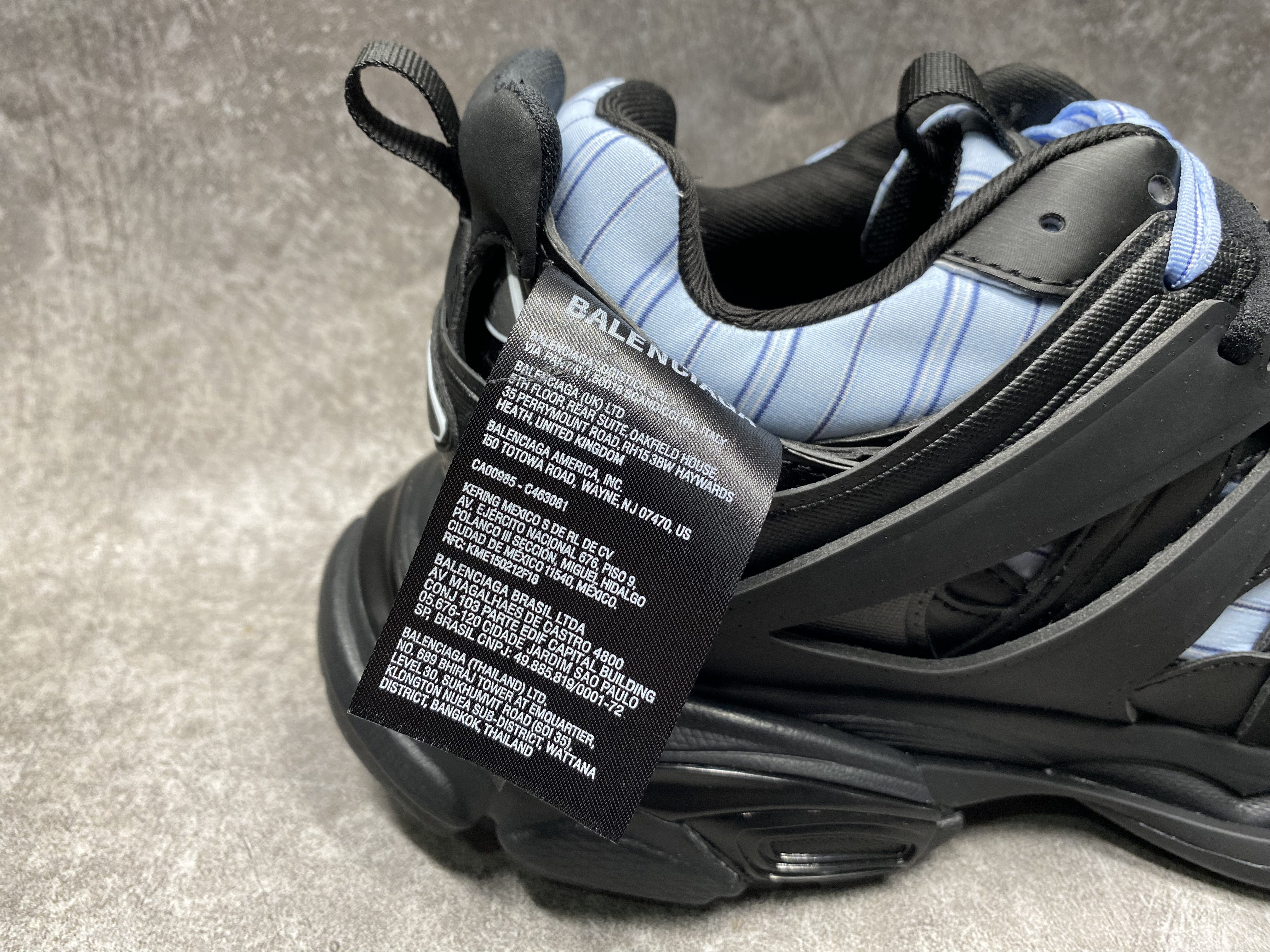 ua Ba*len*cia*ga track sneaker