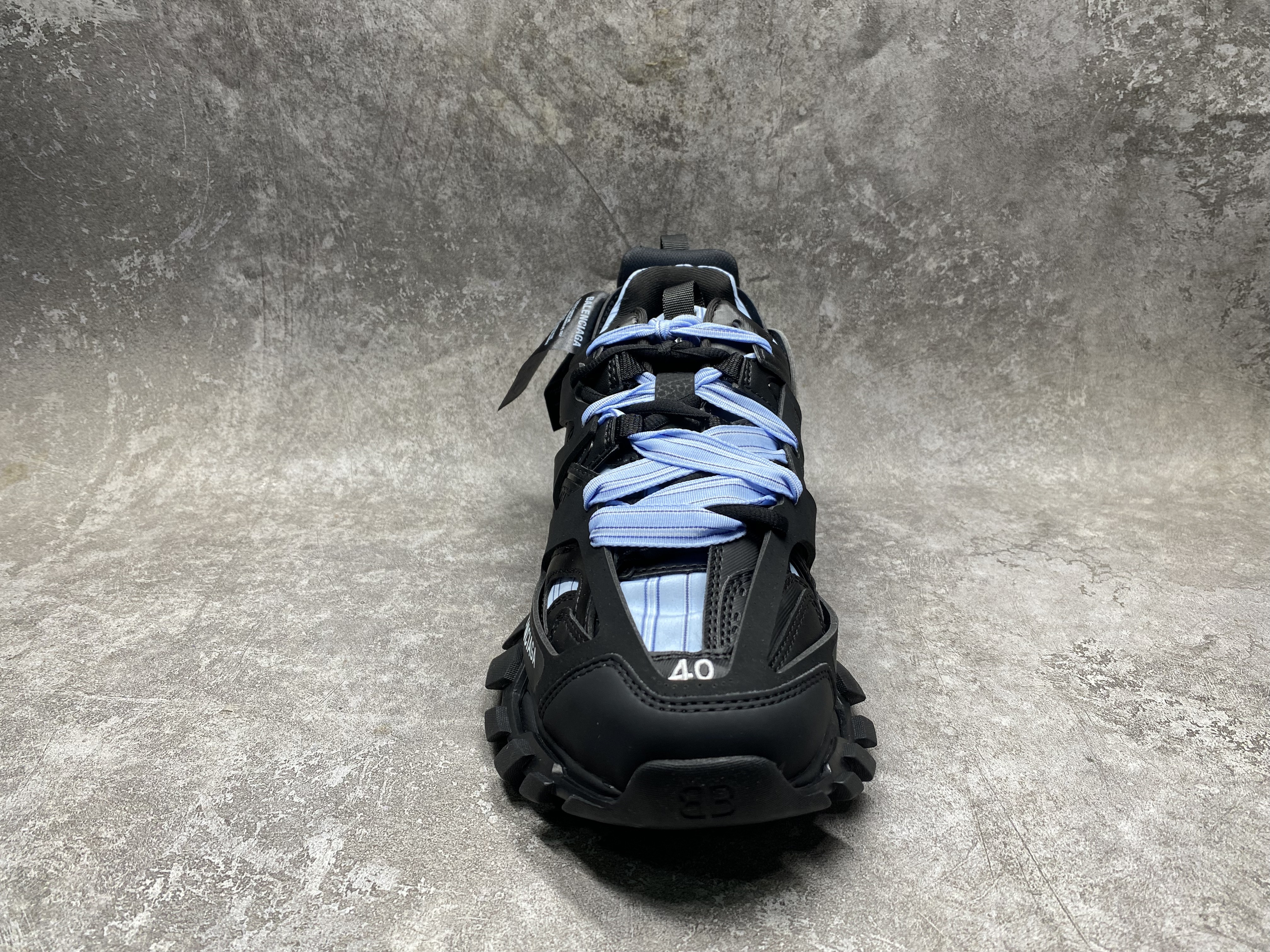 ua Ba*len*cia*ga track sneaker