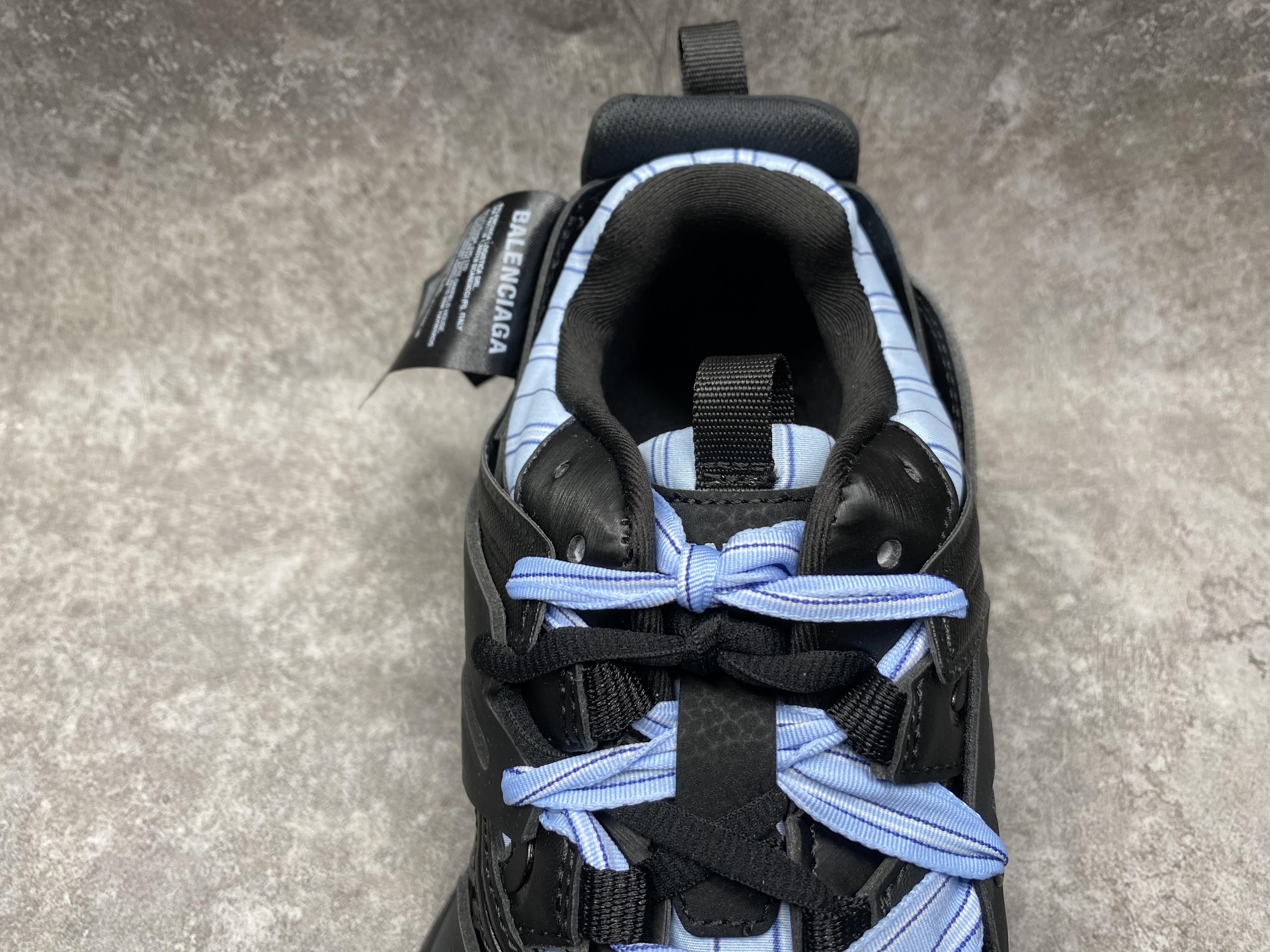 ua Ba*len*cia*ga track sneaker
