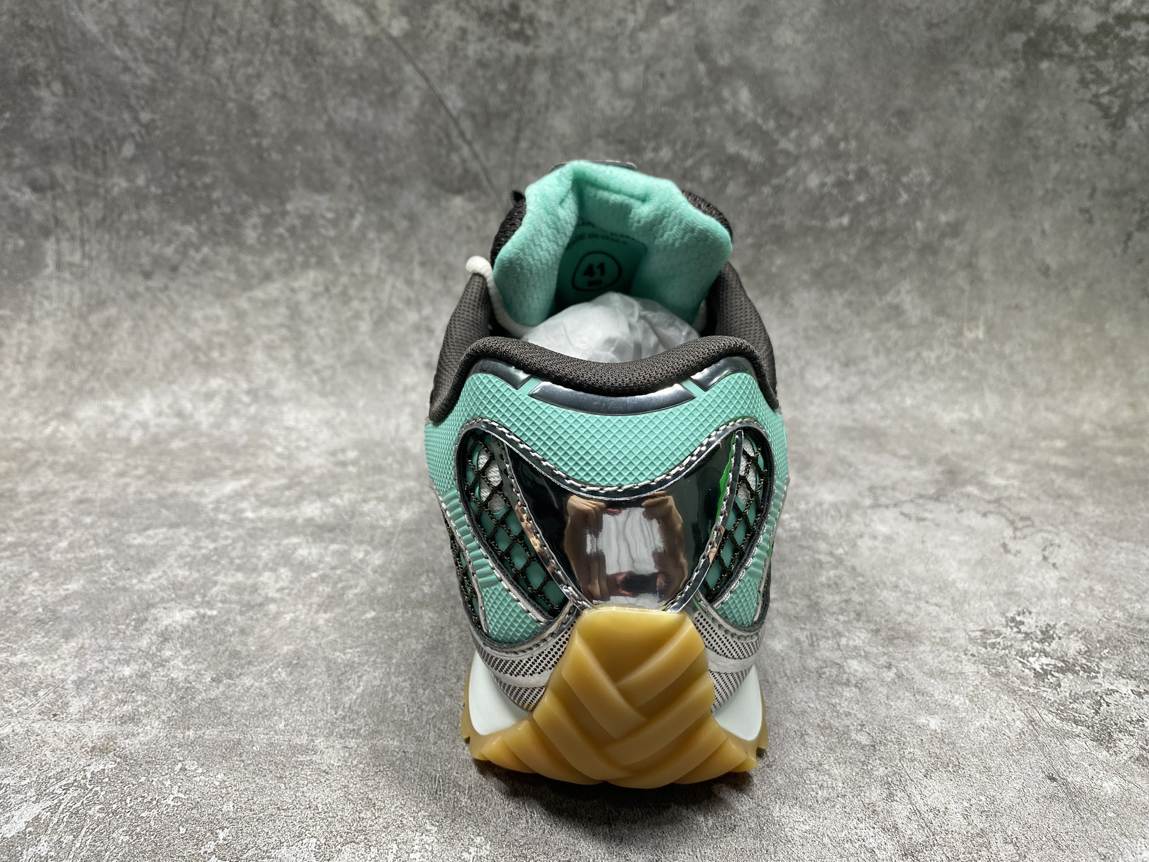 ua bo*te*ga Ve*ne*ta orbit sneaker
