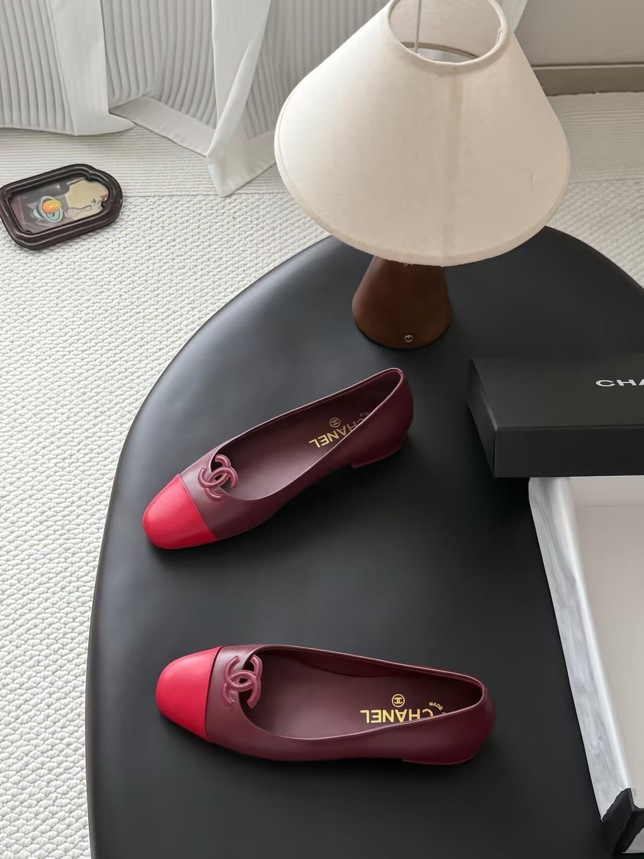 ua Ch*el leather ballet flats