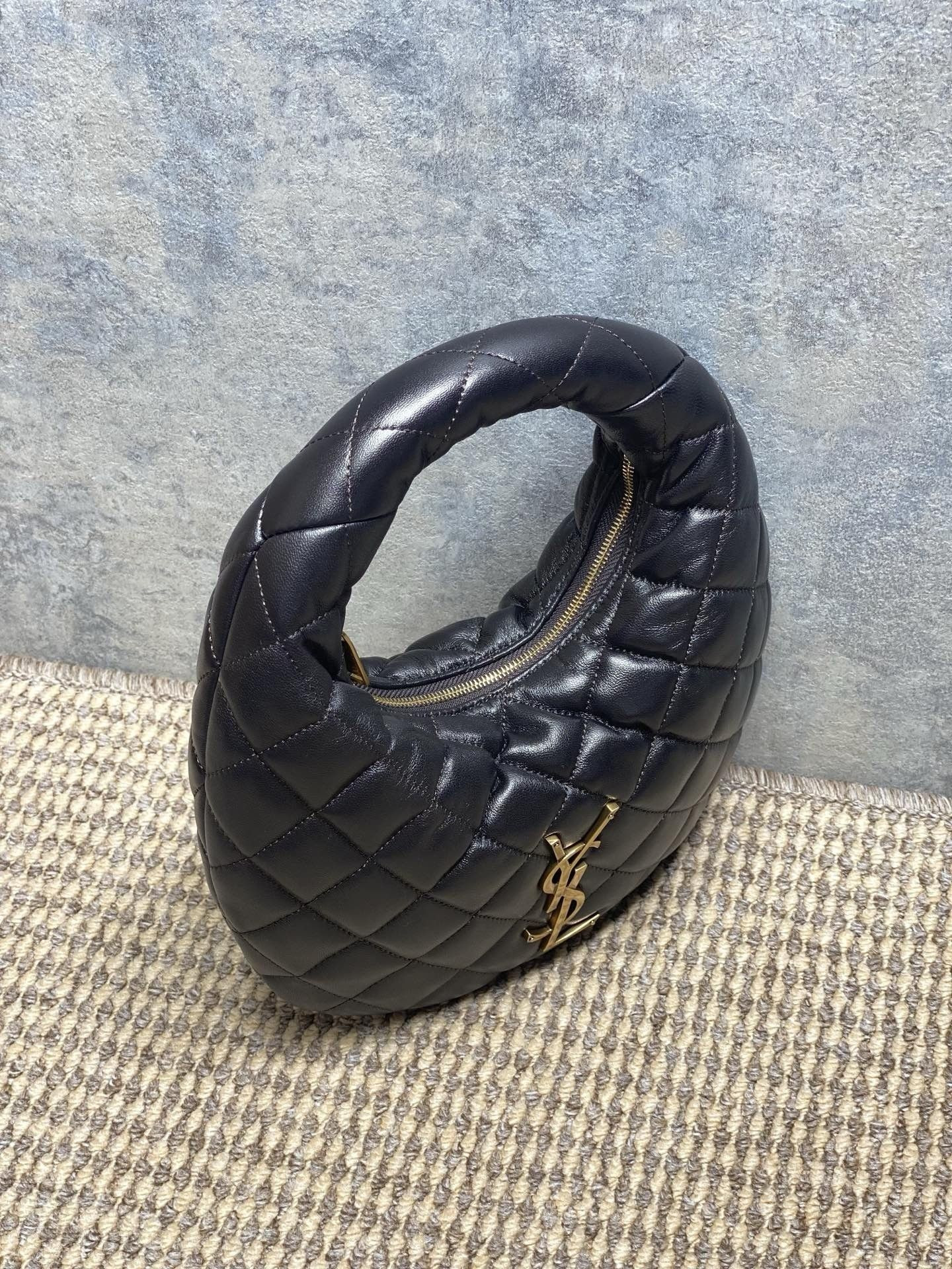 Y*L icarino in quilted nappa 17x13x3cm