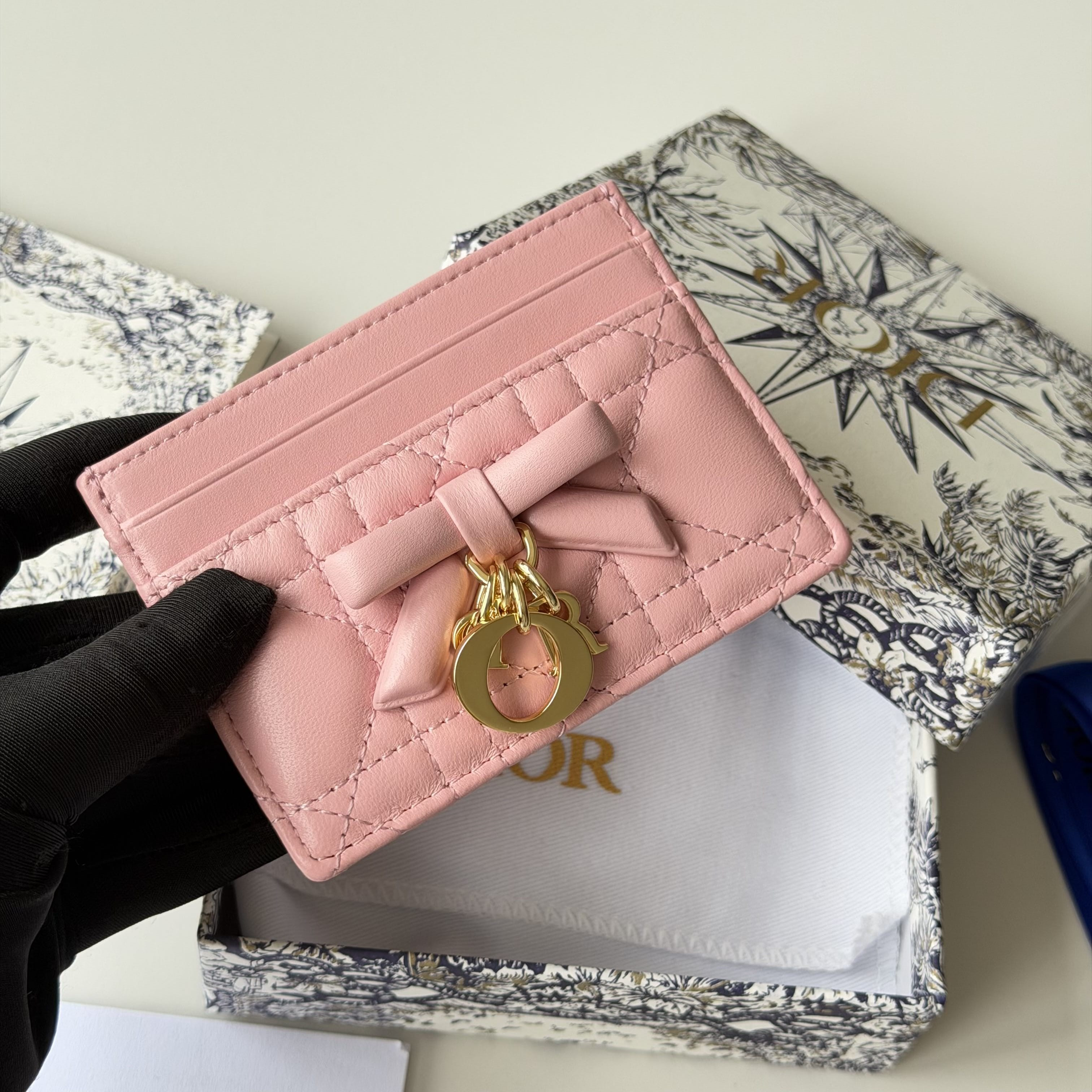 D*or lady freesia card holder 10.5 x 8 x 0.5 cm