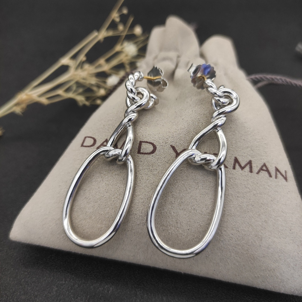 dau1d Yvrm*n twisted figure 8 earrings