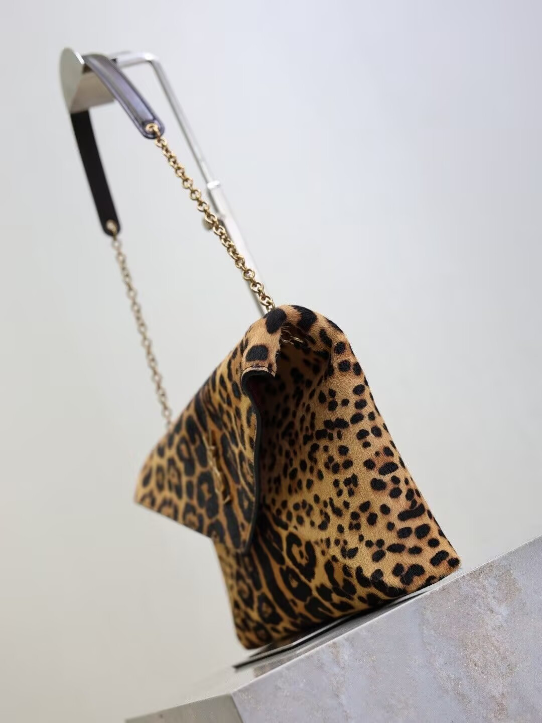 Y*L cassandre large pouch on chain in pony hair leather 29.5x18x5cm