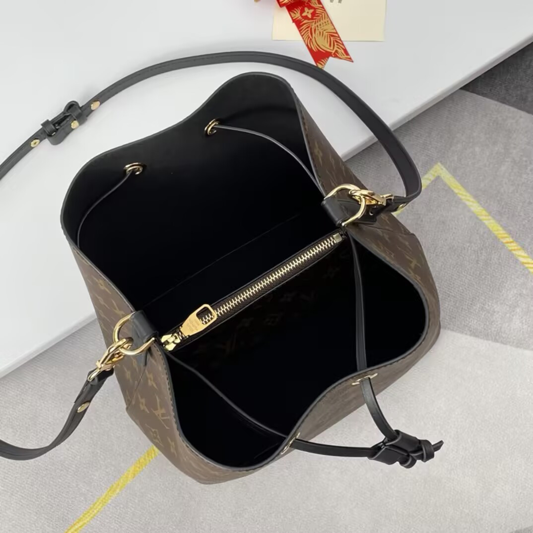 LV NÉONOÉ MM M44020 26 x 26 x 17.5 CM