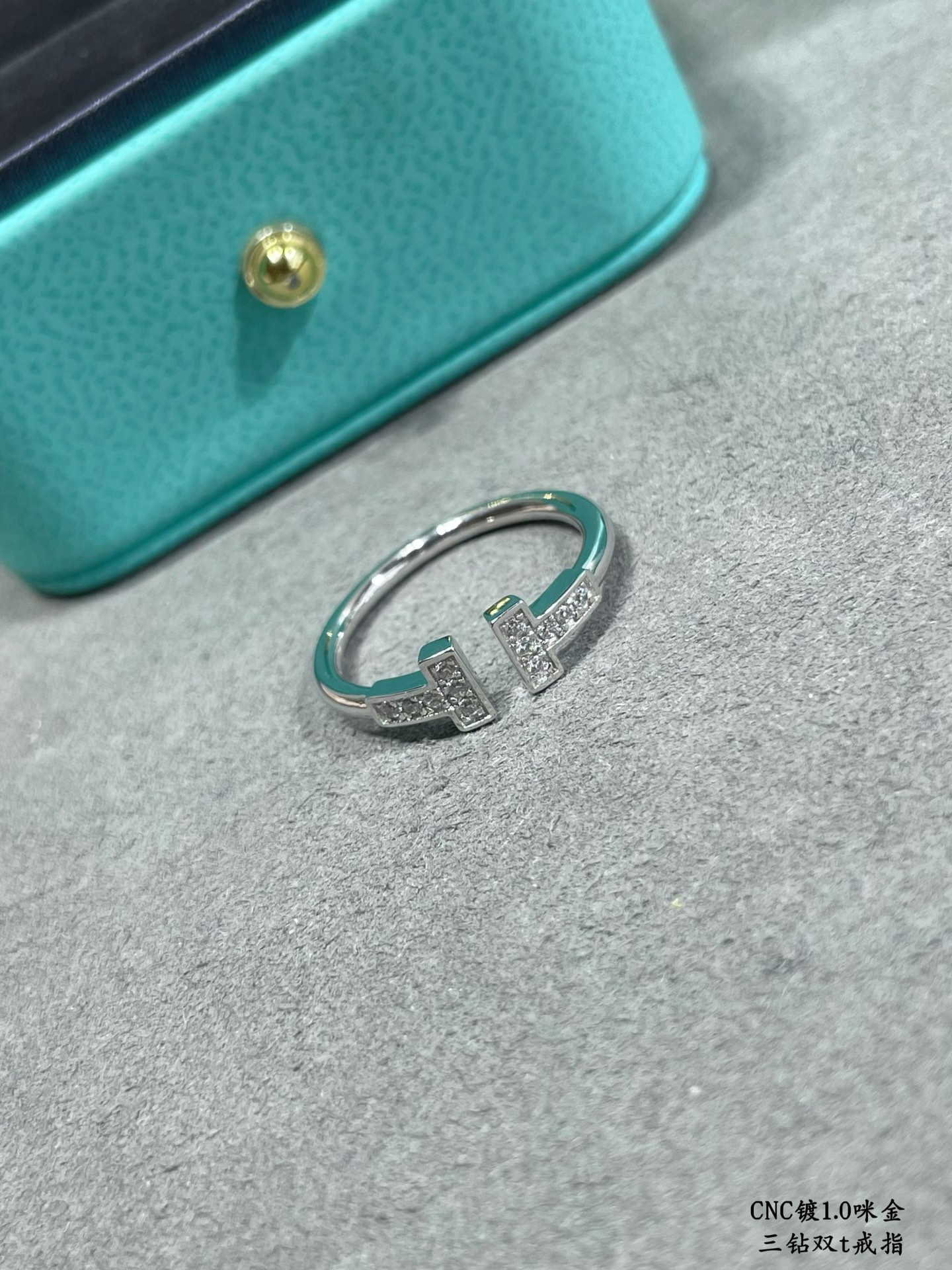 T*f*ny & Co. Double T Diamond-Banded Ring