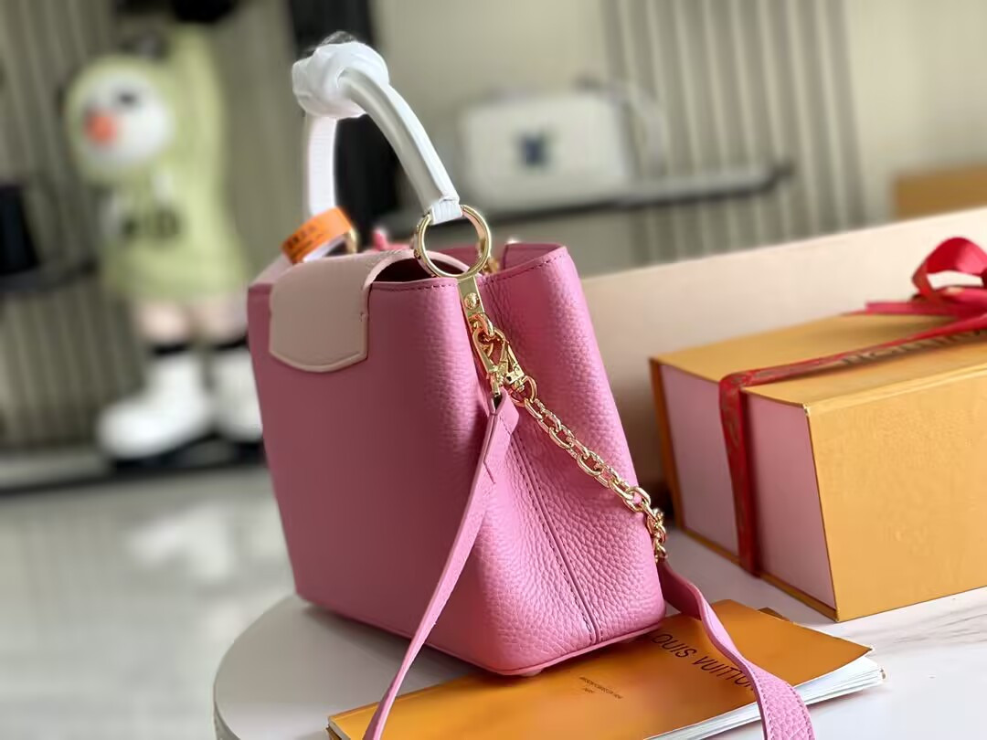 LV Capucines BB M2045 27x17x8cm