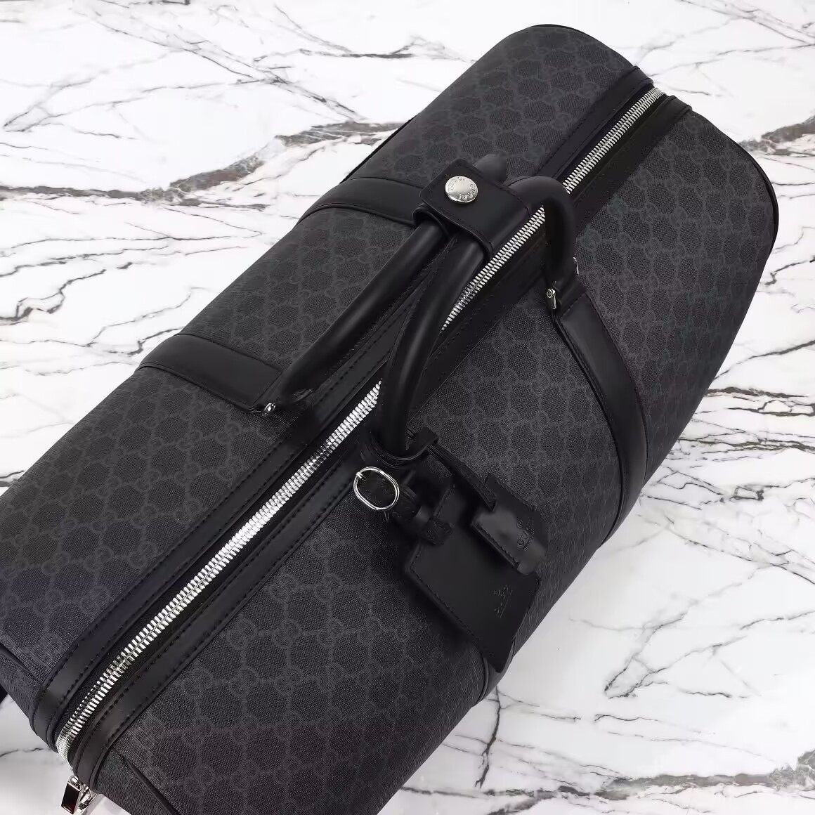G*u*i gg black large duffle bag 52x33x28cm