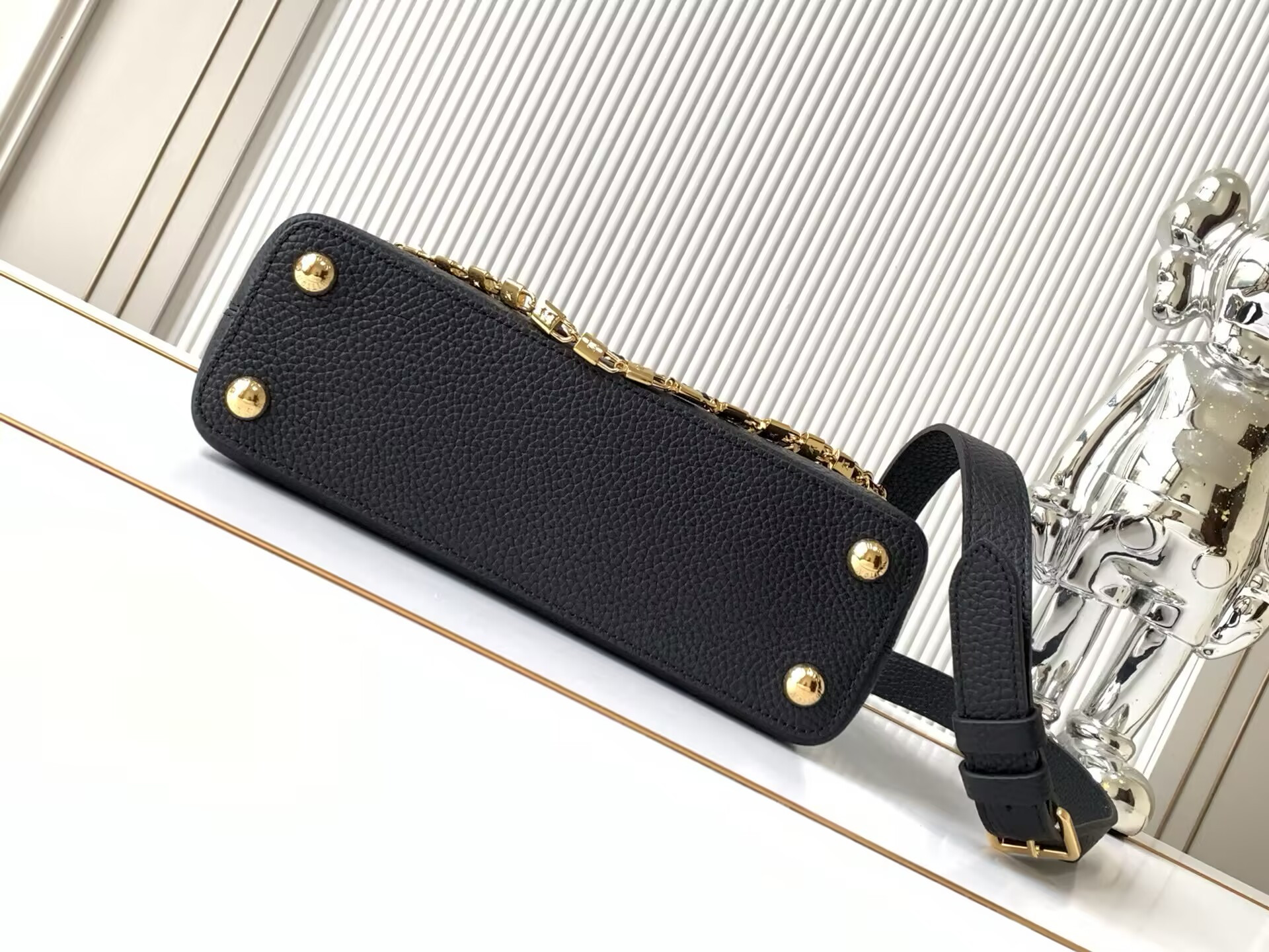 LV Capucines BB M12345 27x17.3x9cm
