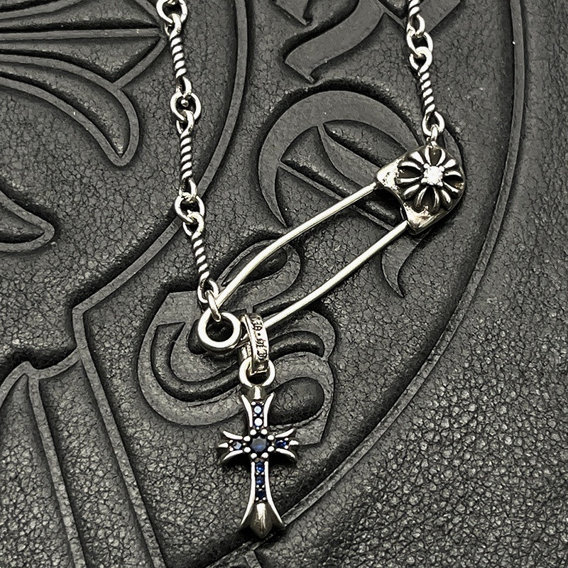 Ch**me He**ts twisted cross pin necklace (chain length 45+5cm)