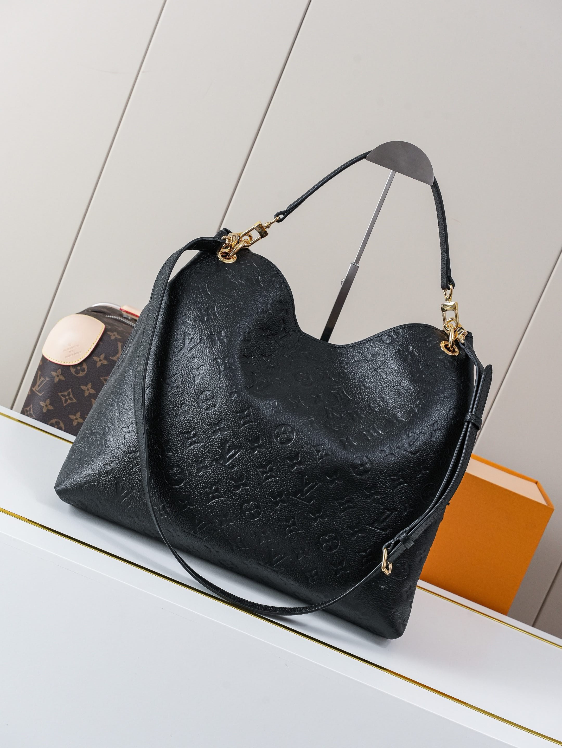 LV Hobo Métis M27189 35x32.5x10cm Without Box