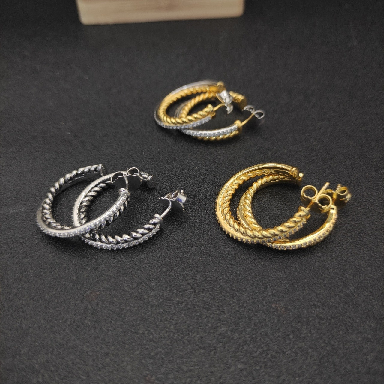 dau1d Yvrm*n lemniscate di*m*nd earrings(inner diameter about 2cm)