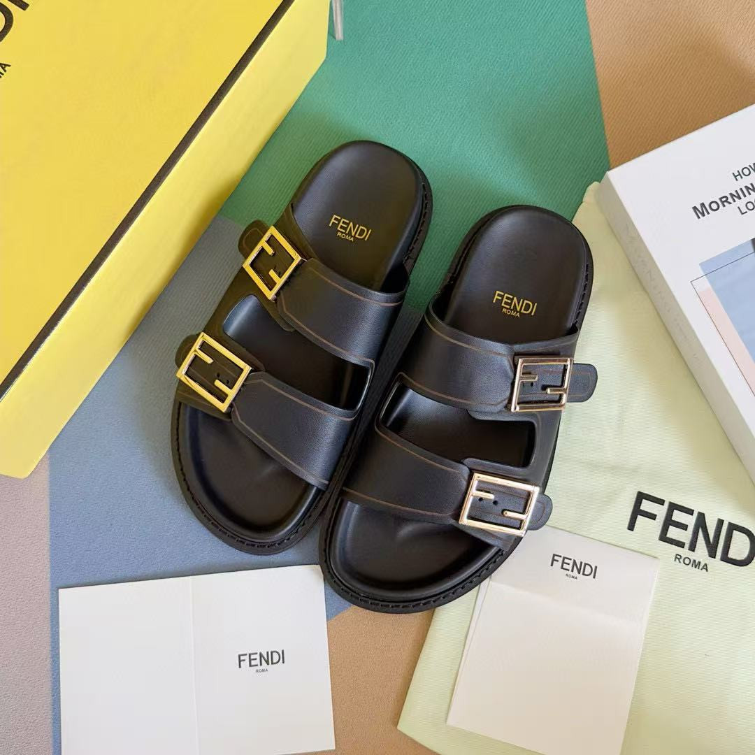 ua F**di feel black leather slides