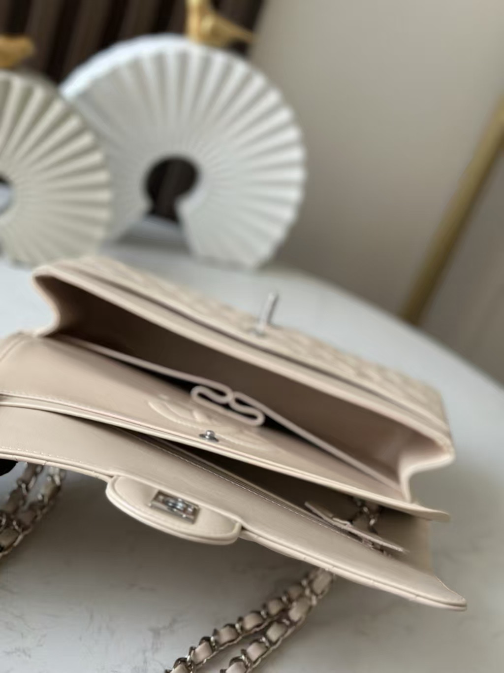 Ch*el classic flap bag pearlescent apricot-colored lambskin with silver hardware 15x25.5x6cm