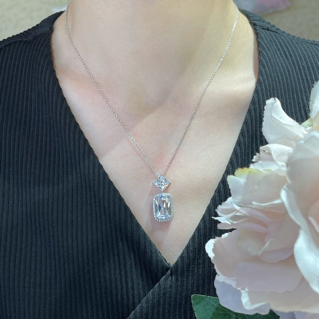 Gr*ff square di*m*nd necklace ag925