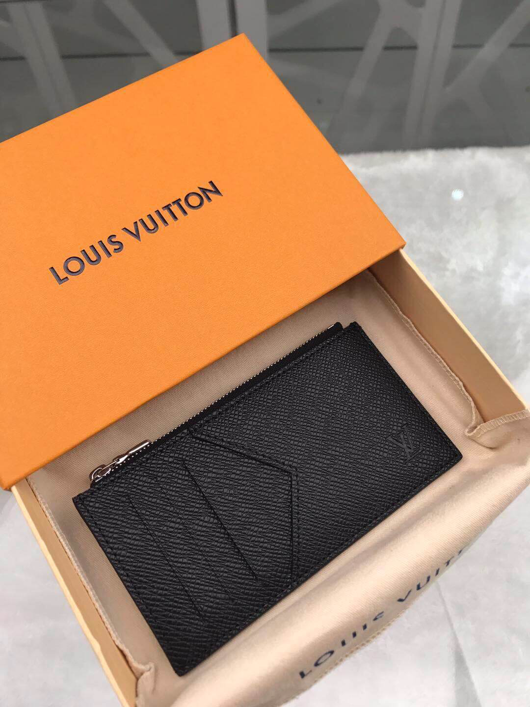 L0*is V*t0n LV COIN CARD HOLDER M62914