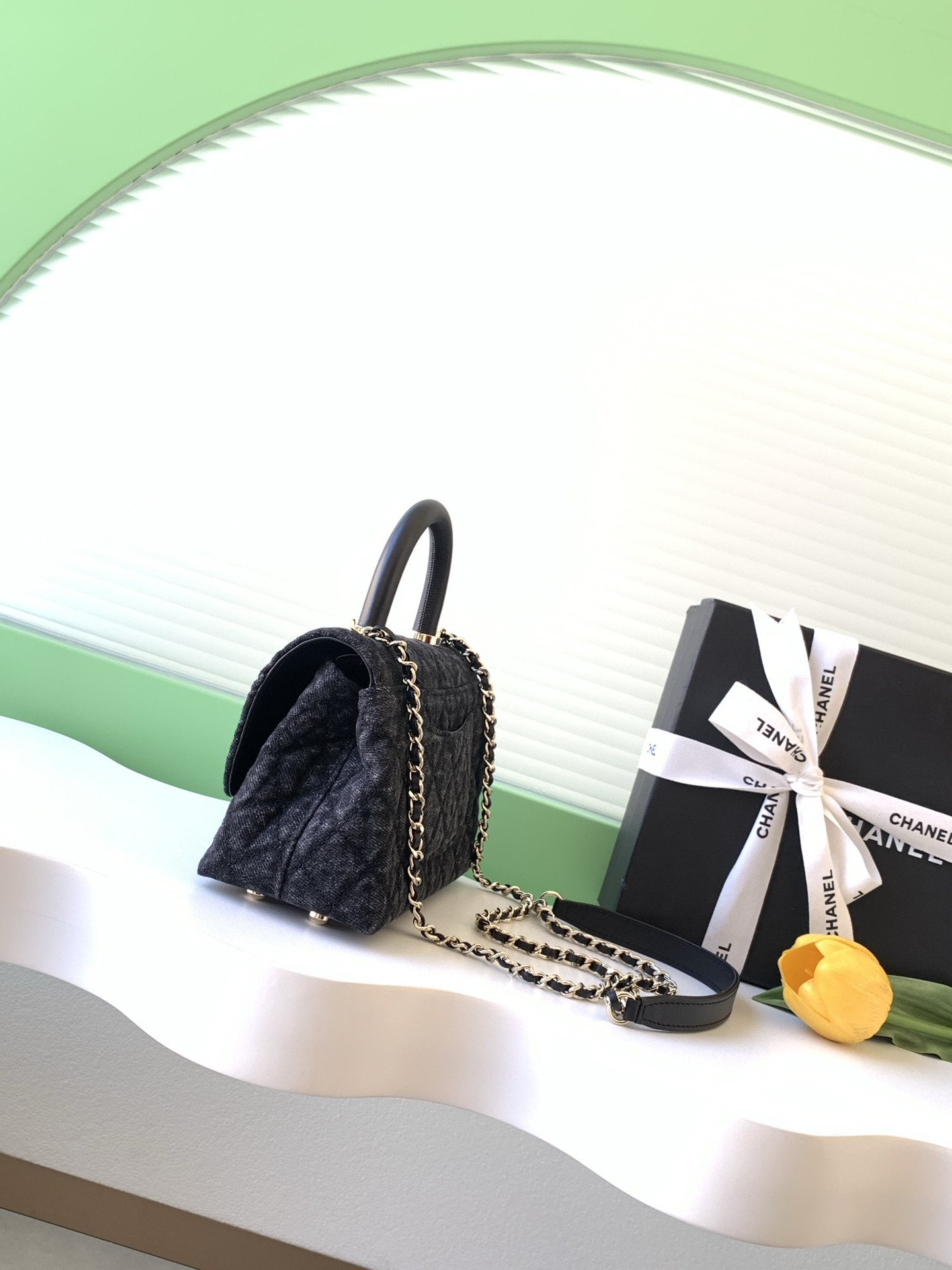 Ch*el coco clutch with chain 13x19x9cm