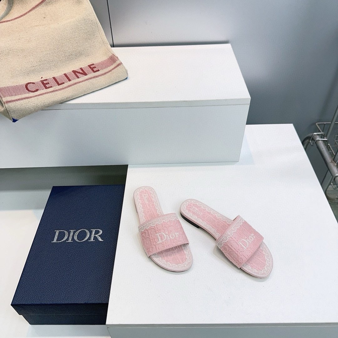 ua D*or dentelle slide