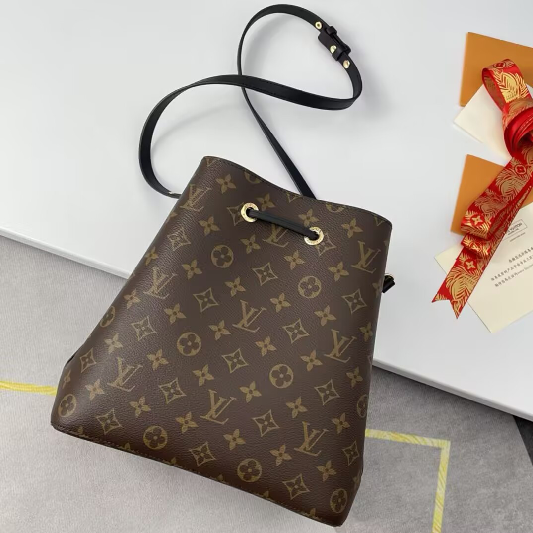 LV NÉONOÉ MM M44020 26 x 26 x 17.5 CM
