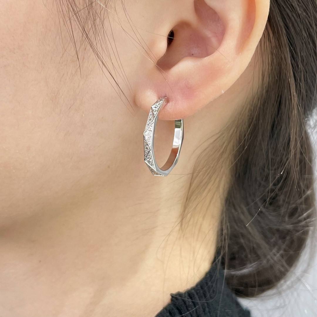 Gr*ff di*m*nd-encrusted rhombus earrings
