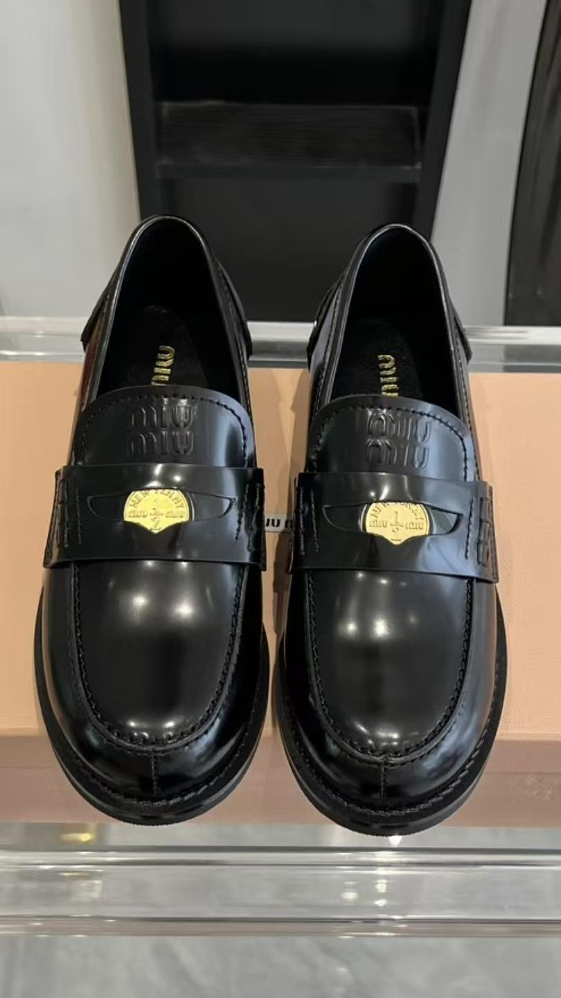 ua M1v M1v leather loafers