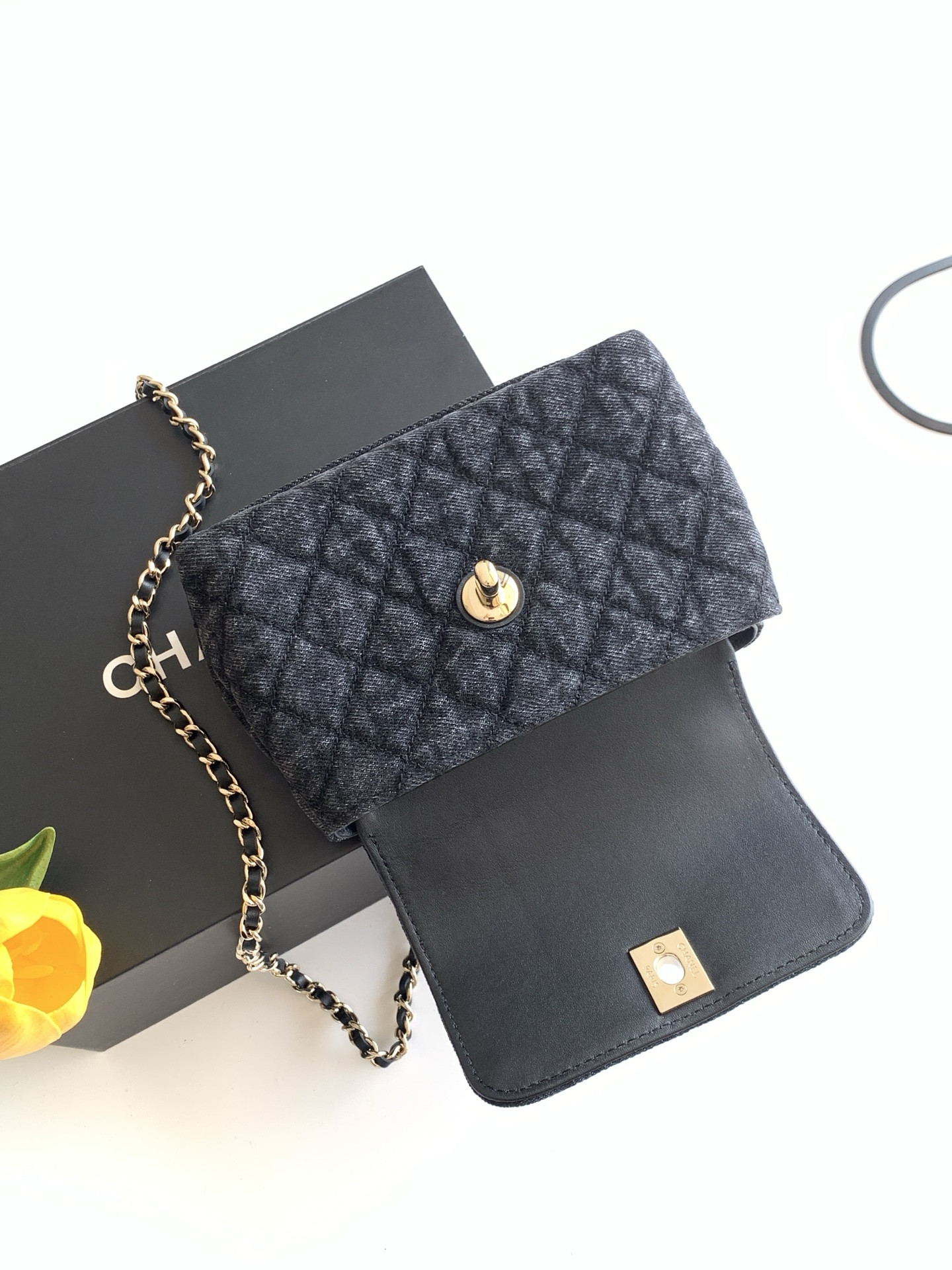 Ch*el coco clutch with chain ap4244 11.5x14.5x5.5cm