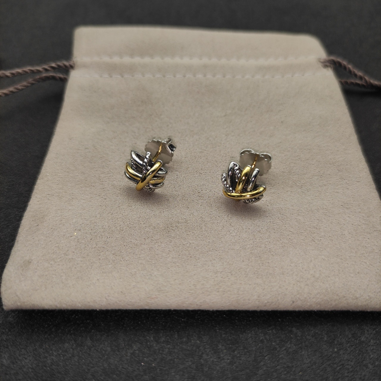 dau1d Yvrm*n 11mm earrings