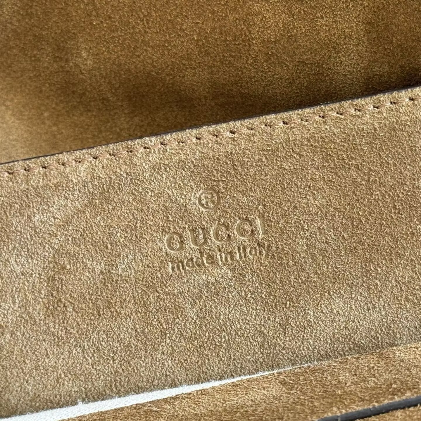 G*u*i large shoulder bag with chain 36x19.5x9.5cm