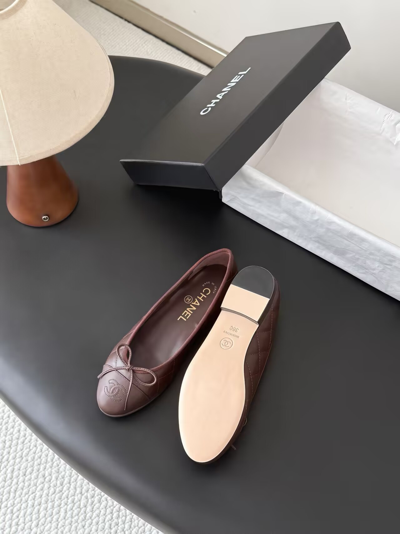 ua Ch*el ballet flats