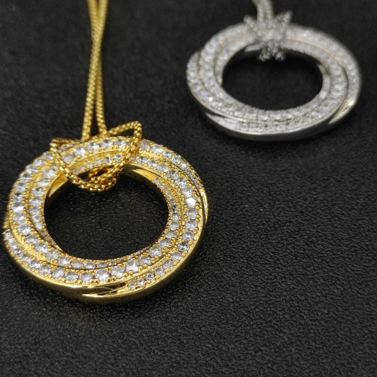 dau1d Yvrm*n 30mm round with full di*m*nds necklace(chain length 90cm chain thickness 1.5mm)
