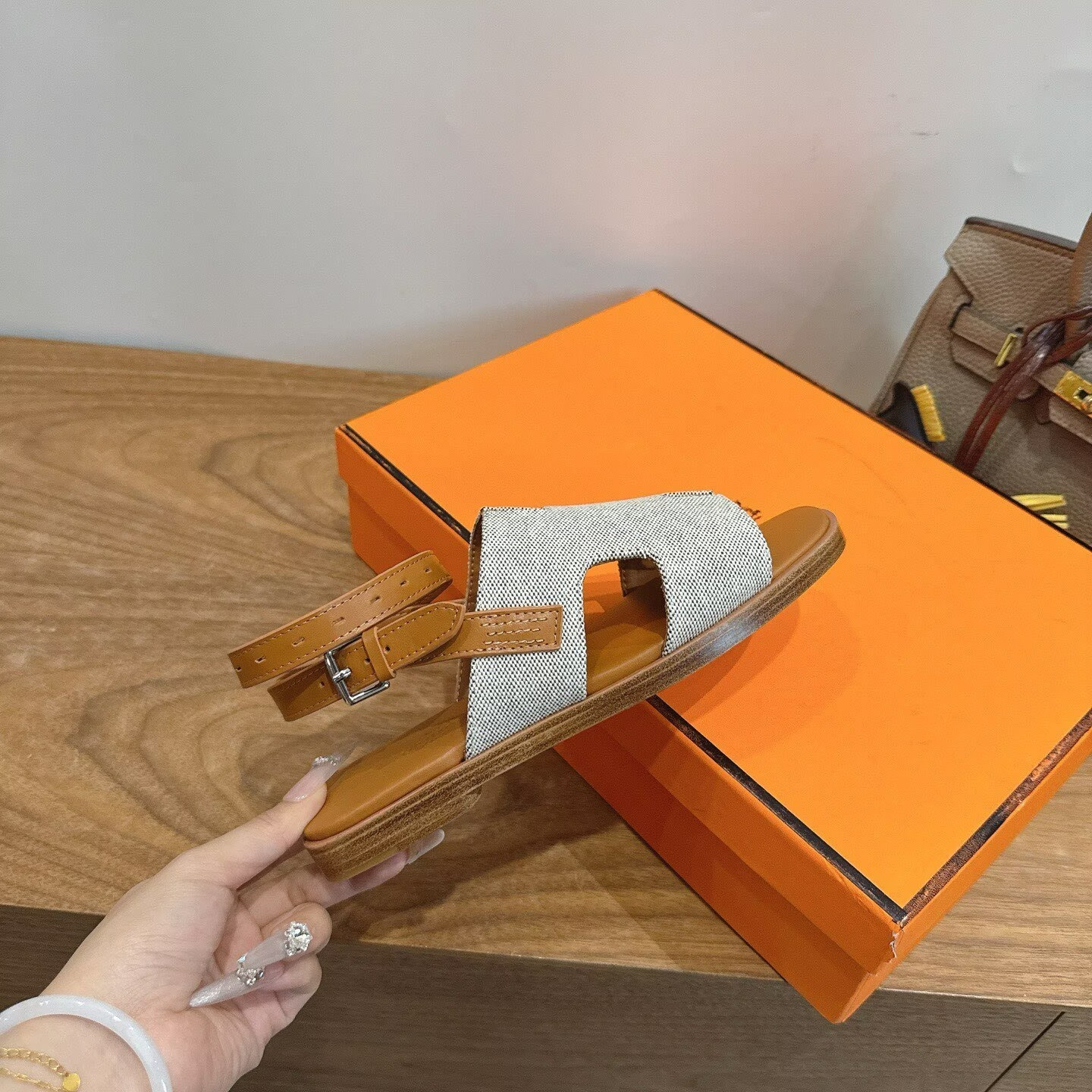 ua H**mes maya sandal