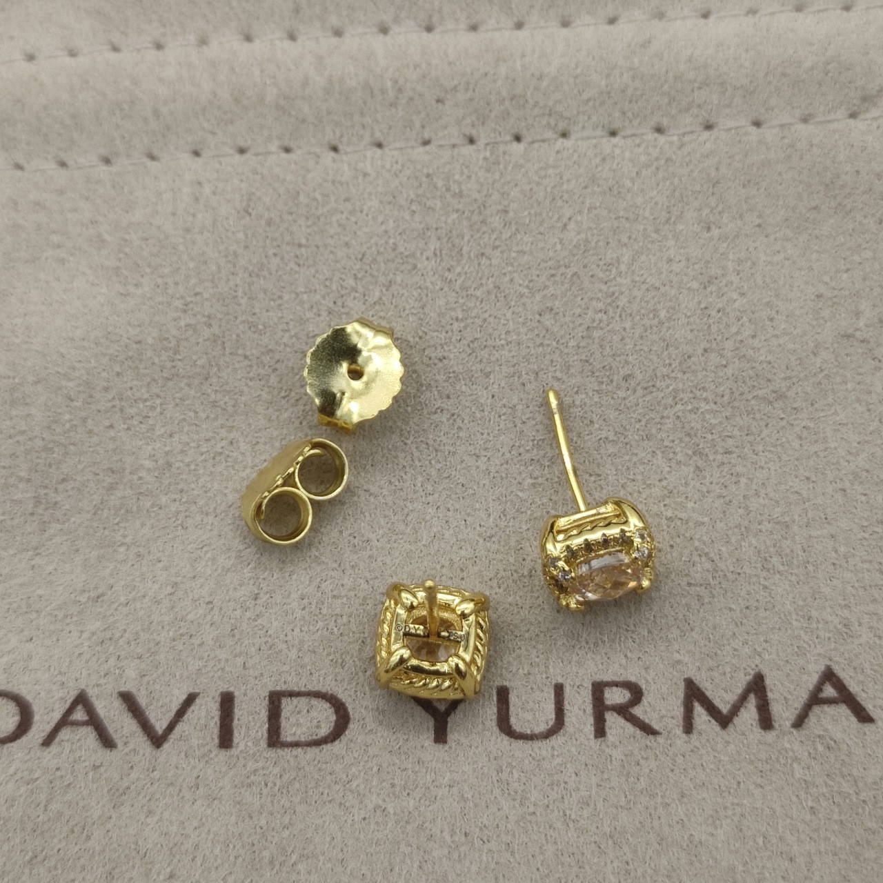 dau1d Yvrm*n four claw gem earrings(main stone 5mm)