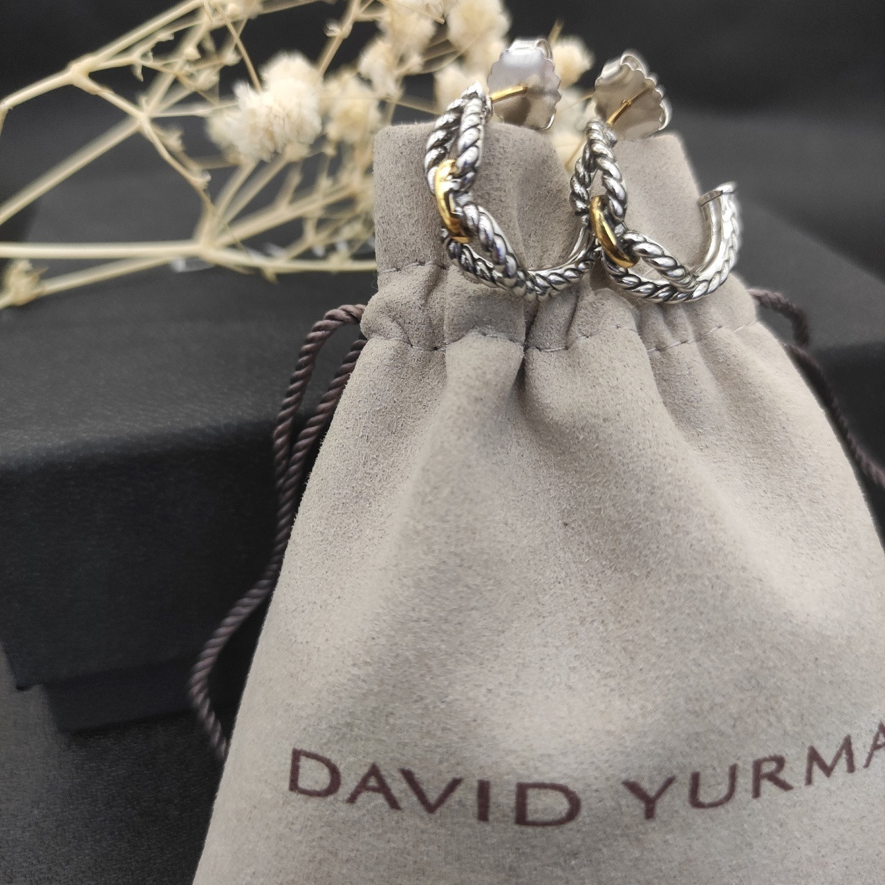 dau1d Yvrm*n twisted earrings(inner diameter about 1.5cm)
