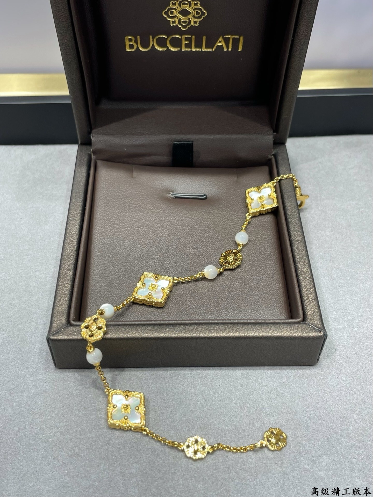 Bvcce11ati three flowers bracelet