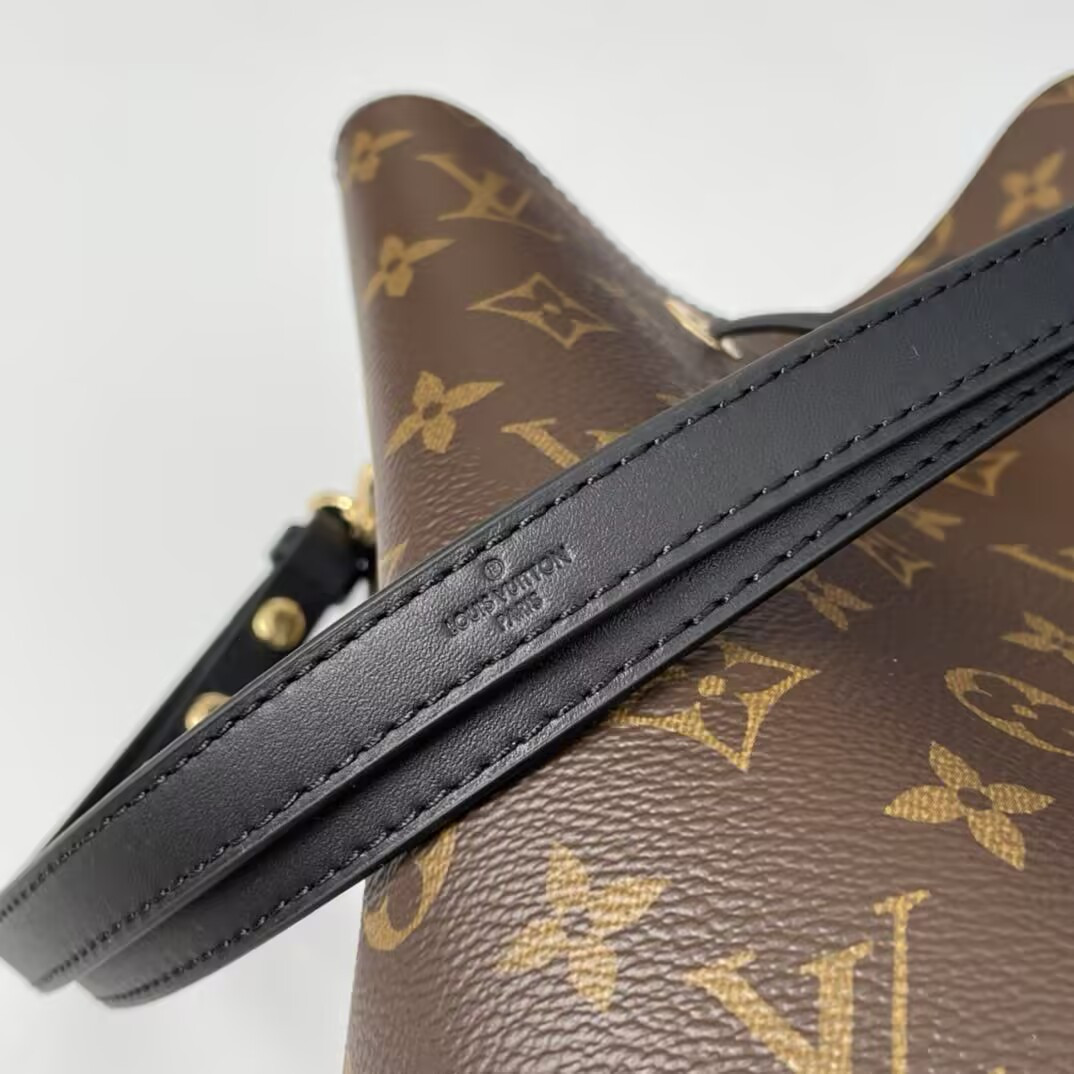 LV NÉONOÉ MM M44020 26 x 26 x 17.5 CM